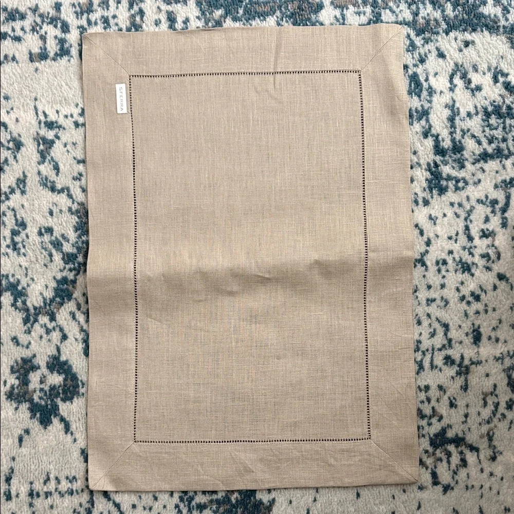 SFERRA Classico Linen Placemat- set of 12